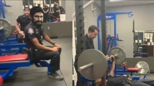 'Guy Challenges Cop to Bench Press For Money'