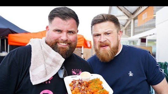 'WE REVIEW THE SAUCE FT. CRAZY GINGER CABBIE | FOOD REVIEW CLUB'