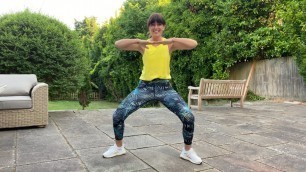'25 Minute Beginner Workout With Davina McCall'
