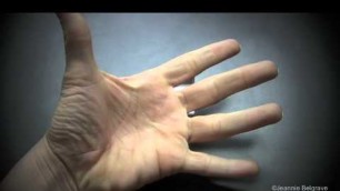 '2 minutes of Finger Fitness every day'