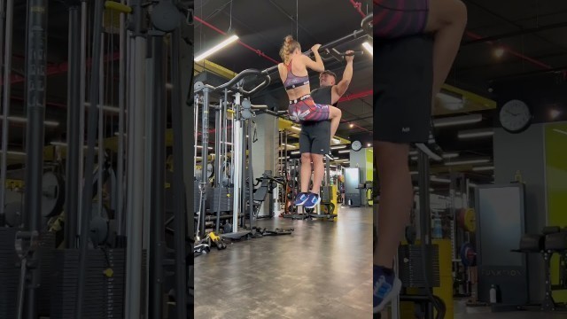 'Fitness Couple Pull-up Challenge #workout #fitness #anagum'