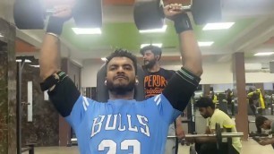 'Dumbell press#shoulder#amazing#pump#fitness#freak#motivated#gym#beast#mode#action#bigger#gymworkout'