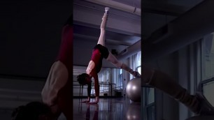 'How #ballet dancers workout. #shorts #dancers #workout #fitness'