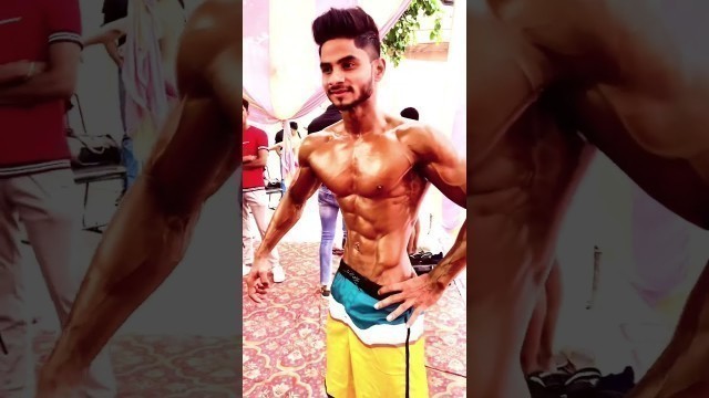 'Main physique #gymmotivation #highlights #video #viral #youtubeshorts @vicky siddhu fitness freak'