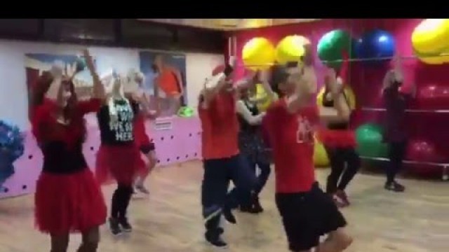 'Marcin Gabriel   Zumba Fitness   Heartbeat Song'