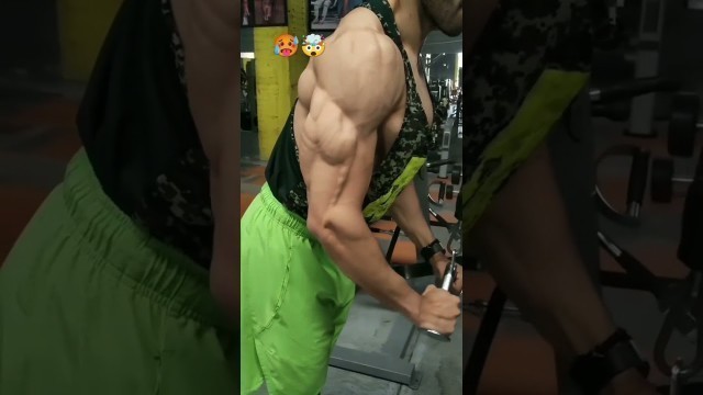 'Freaky triceps 