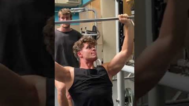 'Gym fail #gymfails #fail'