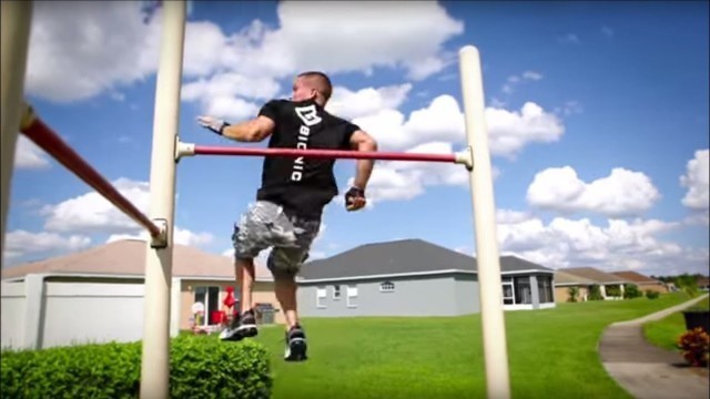 'Archer Pull-Ups with Corey Hall & Bionic® Gloves'