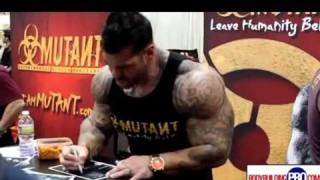 'Rich Piana with FitnessByMatt   2013 LA Fit Expo   2'