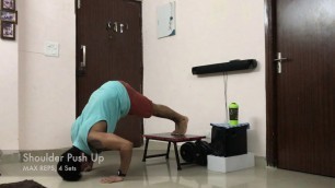 'Shoulder Workout At Home (Using Dumbbells Only) | Akshay Kumar'