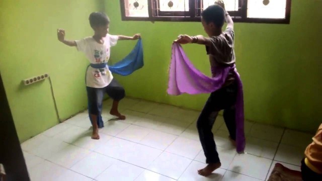 'Horses Dance workout by elementary school children'