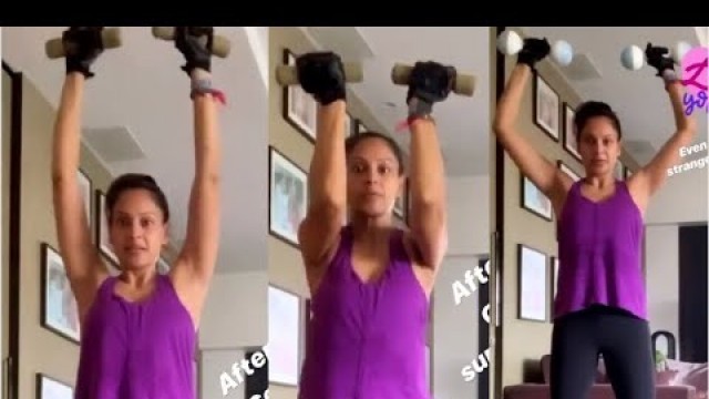 'Bipasha Basu STUNNING Workout For Perfect Figure'