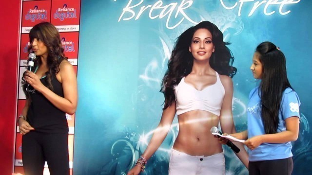 'Anchor Himanshi with the fitness diva Bipasha Basu'