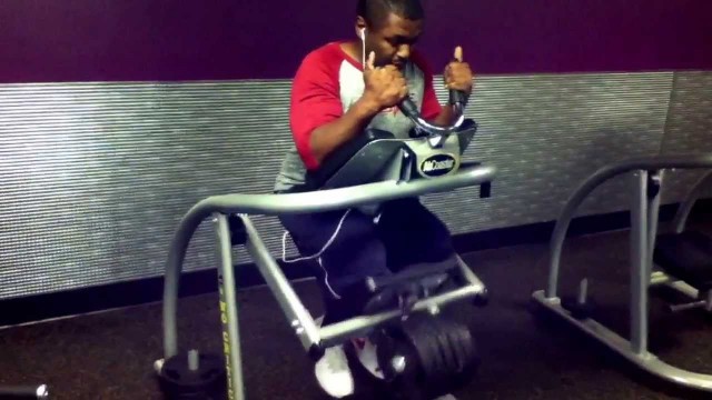 'NLZ using the Ab Coaster at Planet Fitness Day 16'