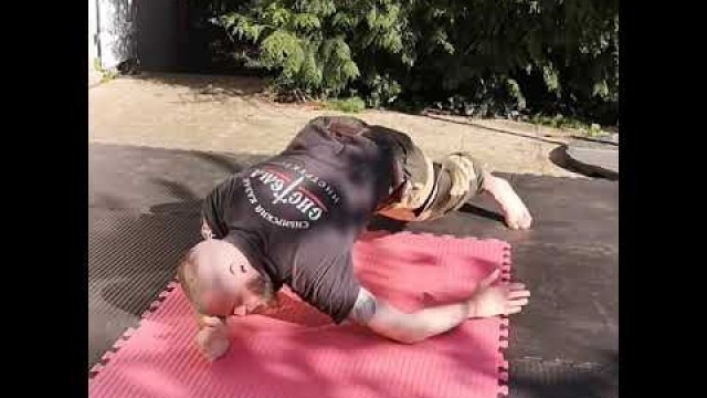 'Workout - push-up/planken met soepel schouder werk'