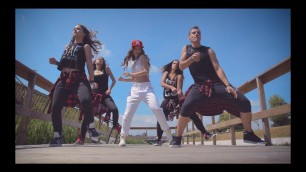 'Kamelia - Amor - Zumba fitness - Official choreography by Claudiu Gutu'