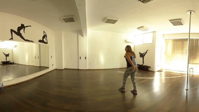 'Zumba Fitness with Tony - Vaivén Daddy Yankee - 360 Degree Video'