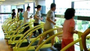 '10 h/p/cosmos mercury treadmills in Korean Fitness Club. Fitness Laufband h-p-cosmos.com'
