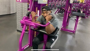 'How To Use The Bicep Curl Machine At Planet Fitness 