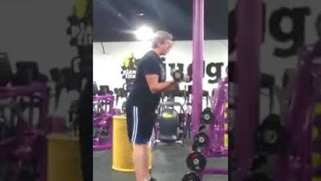 'how to set off the lunk alarm planet fitness'
