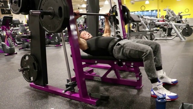 'Smith Machine Bench Chest Press'