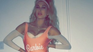 'Hailey Baldwin Dresses As 80s Fitness Barbie For Halloween | Full Video'