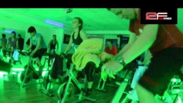 'Red Fitness - kilka migawek z zajęć indoor cycling'
