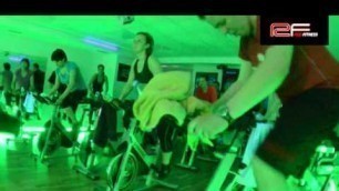 'Red Fitness - kilka migawek z zajęć indoor cycling'