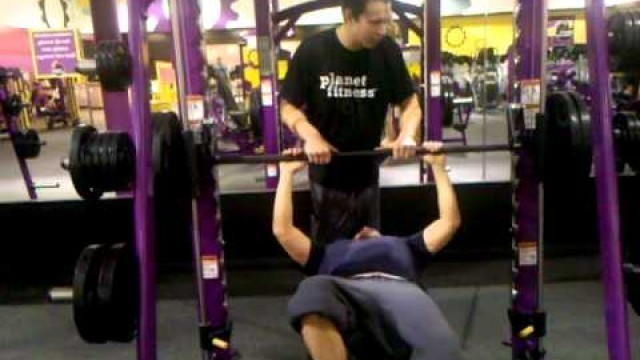 'Planet Fitness \"Lunk\" lol'
