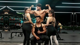 'Workout with Sam Khan & Fitness Girls 
