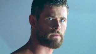 'Hemsworth\'s Inappropriate New Training Video Has Us In Tears'