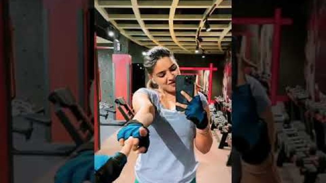 'beautiful hot girl in the Gym fitness short video status Instagram reels tenu duniya diwaani song'