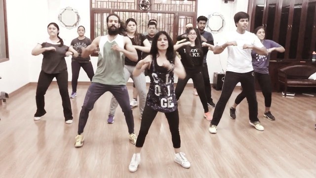 'MERCY | BADSHAH | ZUMBA FITNESS | BOLLYWOOD DANCE FITNESS |ZIN MANISHA'