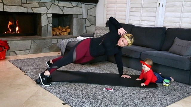 'DAY 5 (12 Days of FITNESS Mini Workout Challenge): Helicopter Planks'